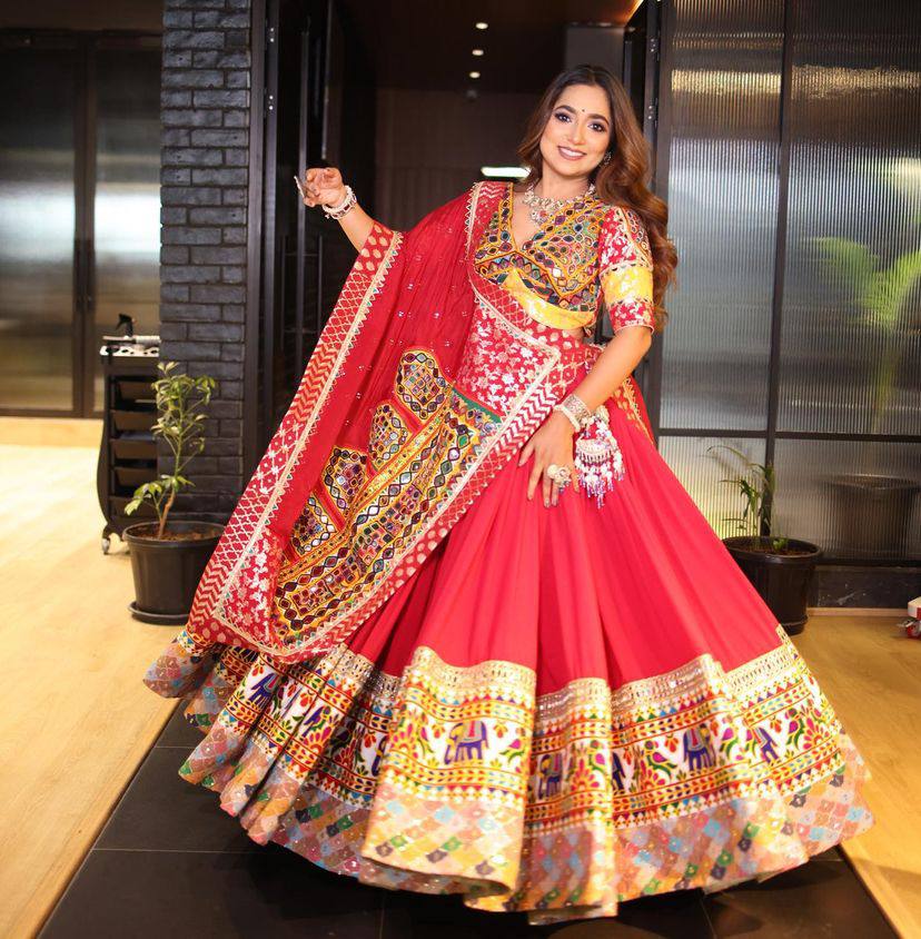 MUSLIN COTTON DESIGNER PRINTED LAHENGA CHOLI WITH REAL MIRROR WORK