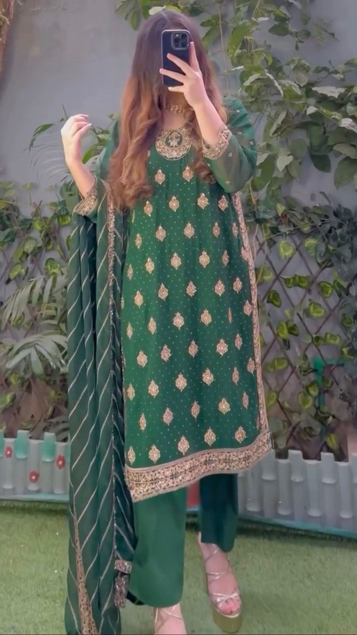 Ethereal Glamour The Fusion of Tradition and Elegance Dresses