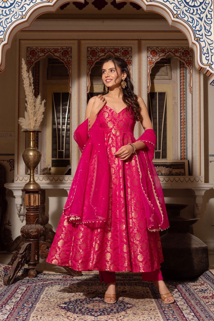 Timeless Sophistication The Heritage-Inspired Luxury Suit Set
