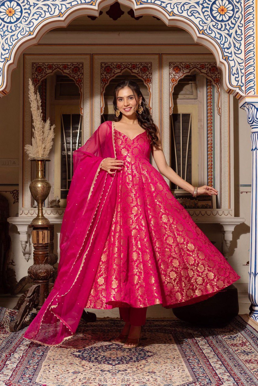 Timeless Sophistication The Heritage-Inspired Luxury Suit Set