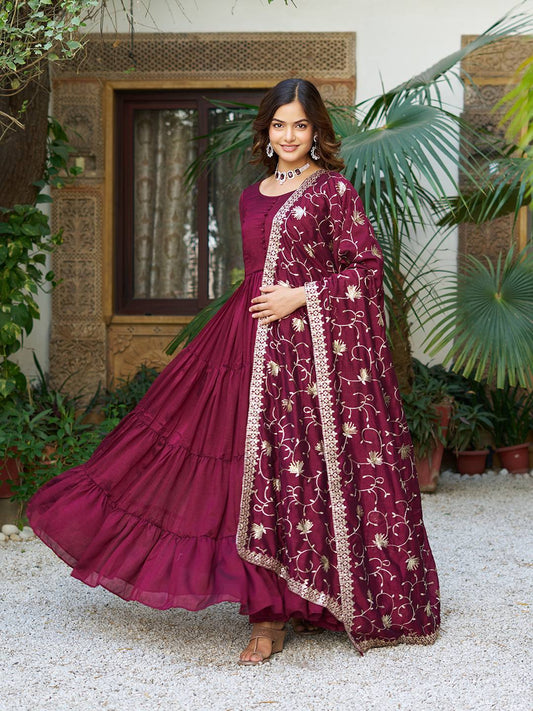 Queens Crafted Casual Wear With Intricate  Anarkali Suit