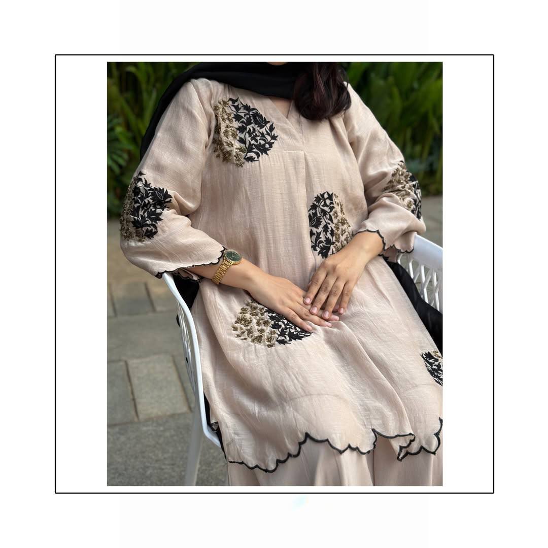 Subtle Elegance in Soft Hues The Perfect Blend of Comfort & Style