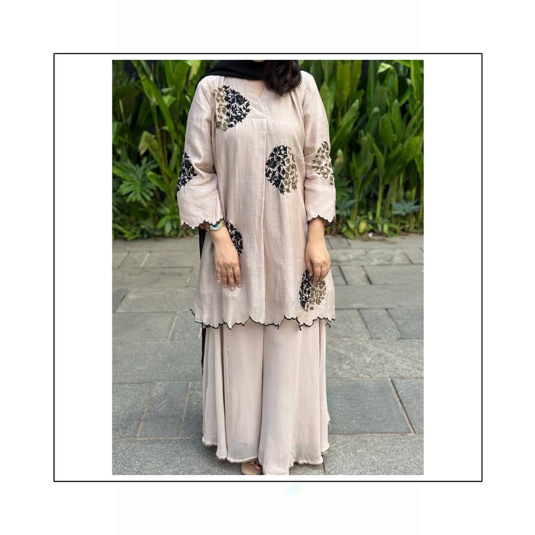 Subtle Elegance in Soft Hues The Perfect Blend of Comfort & Style