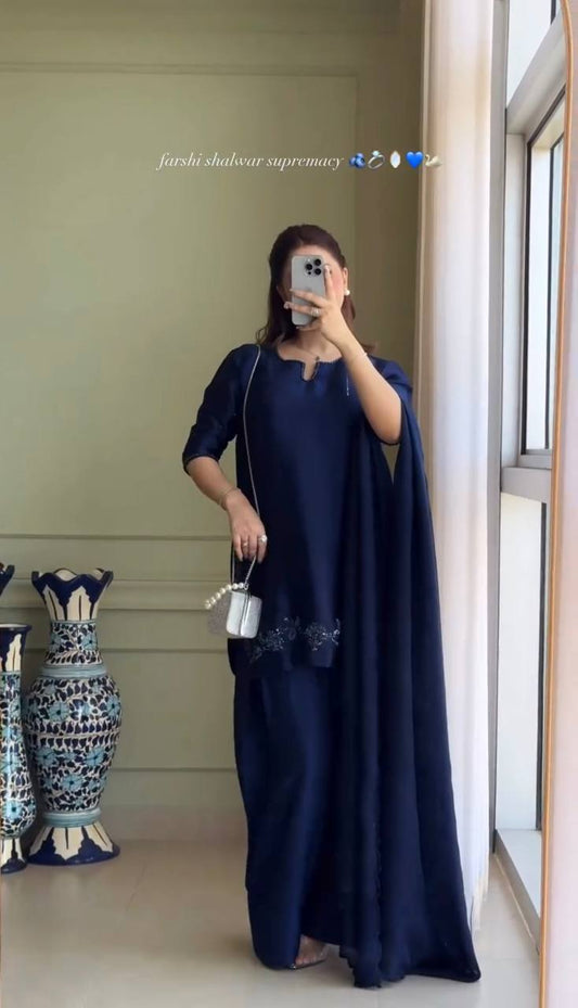 Midnight Elegance Thread Embroidery Farshi Shalwar Set