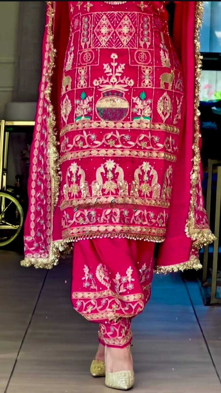 Royal Emerald Enchantment The Golden Heritage Suit Set