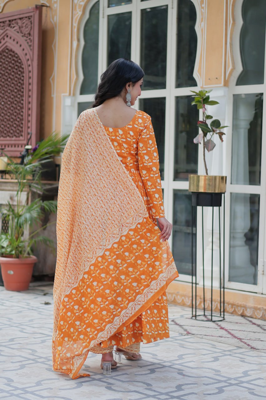 Nivya Twins Aura of Tradition Pure Cotton Gown