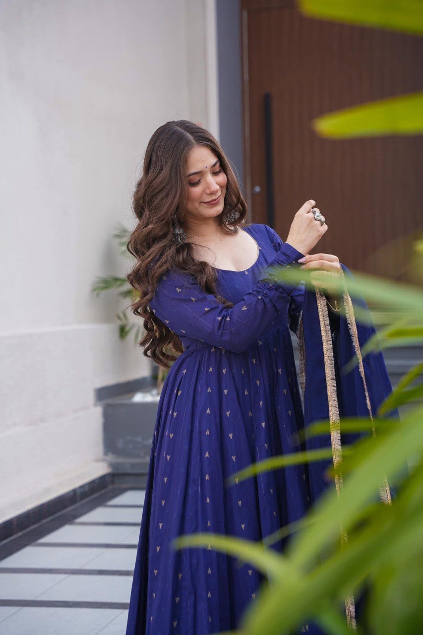 Kashni Blue Floral Perfect Fusion Of Classic Gown