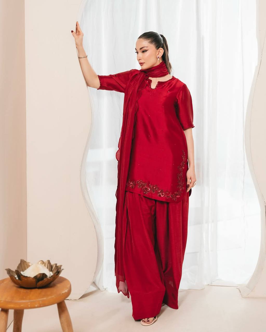 Midnight Elegance Thread Embroidery Farshi Shalwar Set