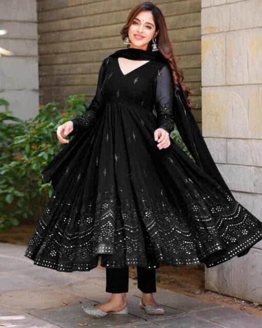 SAANVI BLACK GEORGETTE EMBROIDERED SUIT SET