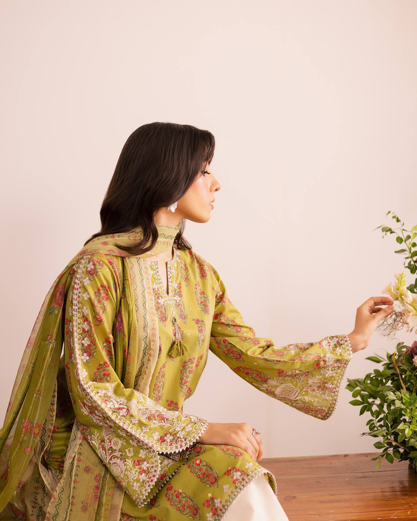 Meadow Grace Floral Farsi Salvar Kurta Set
