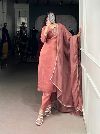 Noira Rosewood Gleam Dusty Rose Designer Kurta Set