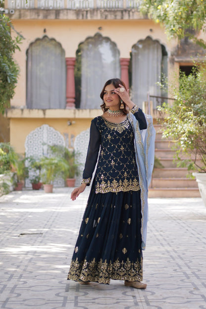 Regal Duo In Twin Beauties in Tradition