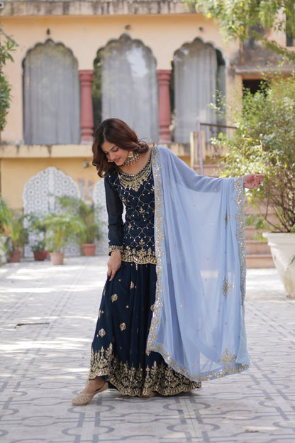 Regal Duo In Twin Beauties in Tradition