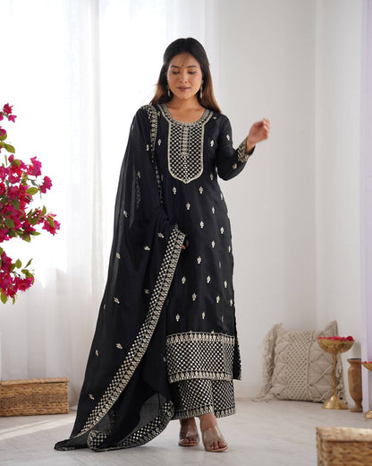 Himanshi Beautiful Pure Chinon Silk Fabric Kurta Set