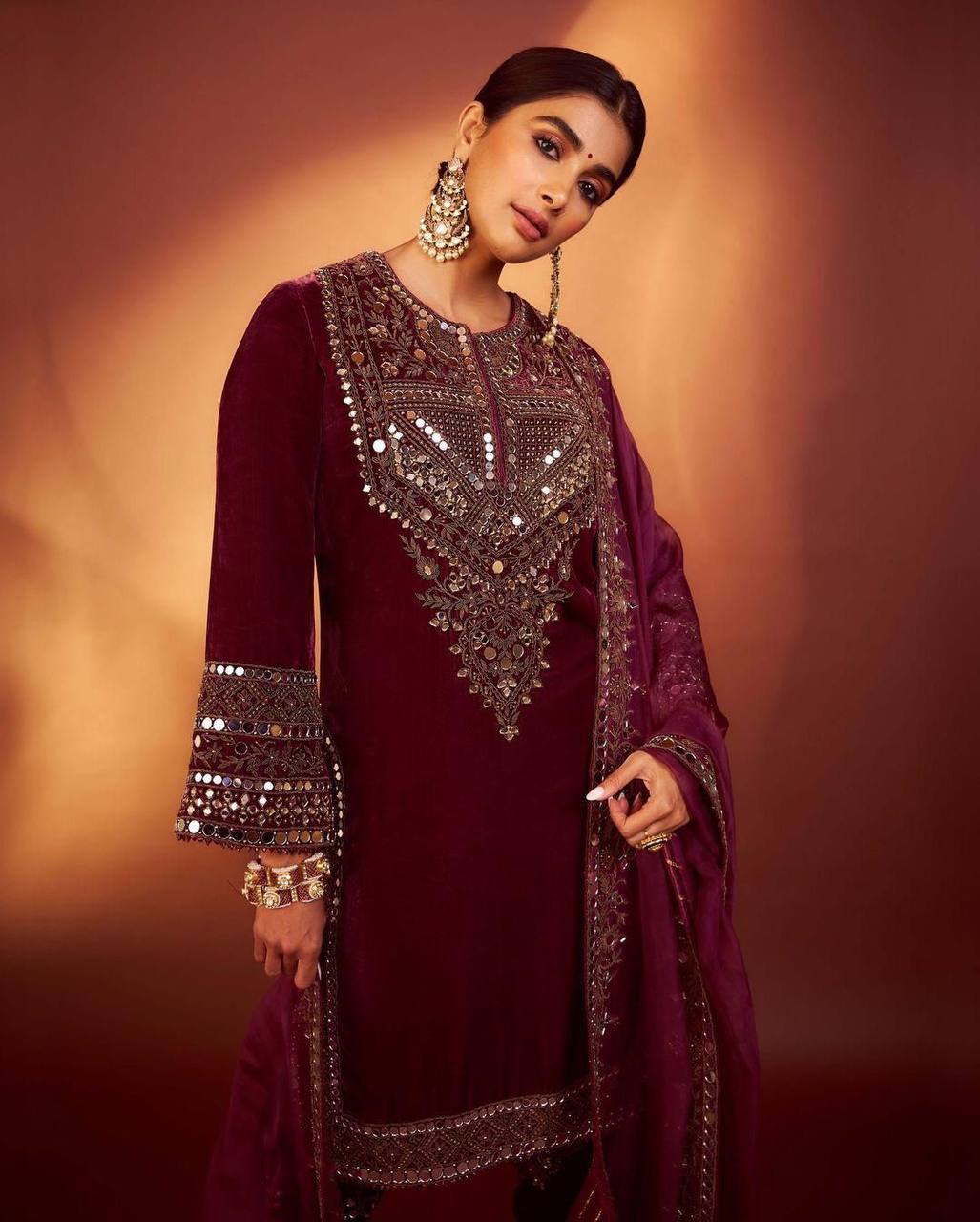 RUKHSANA PRESENTING NEW VELVET KURTI-PANT SET