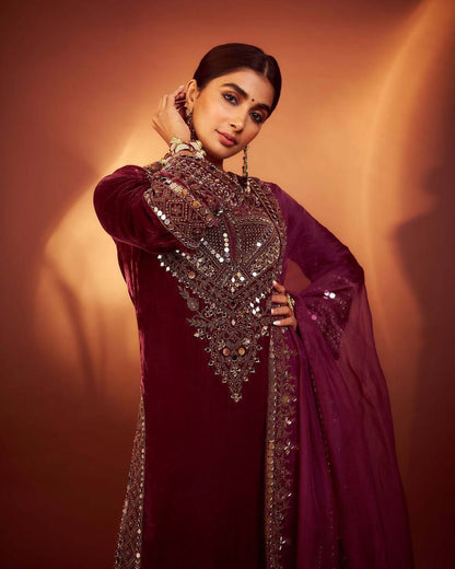 RUKHSANA PRESENTING NEW VELVET KURTI-PANT SET