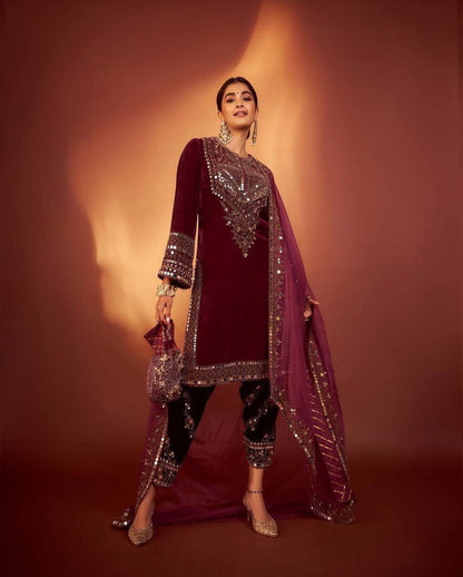 RUKHSANA PRESENTING NEW VELVET KURTI-PANT SET