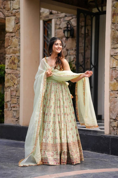 Woven Dreams from the Looms of Legacy