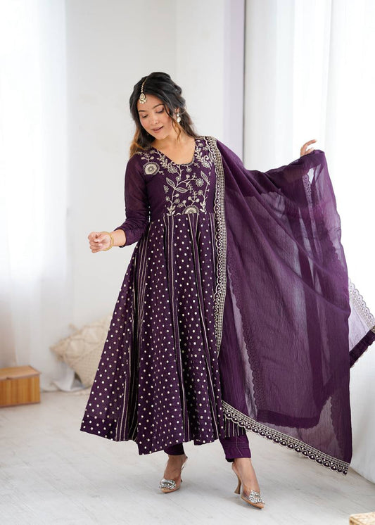 Where Gota Weaves Stories on Purple Dreams