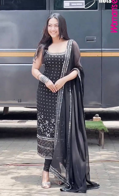 Reem's Regal Black Suit Set
