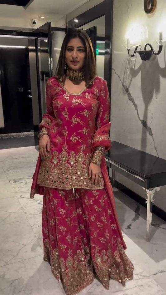 Sarsra Set Suit Universe The Art of Timeless Fashion & Grace