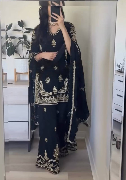 Noir Elegance Royal Embroidered Charm
