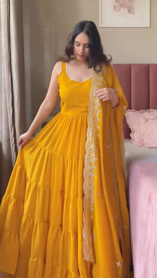Noor means light, elegance, and grace