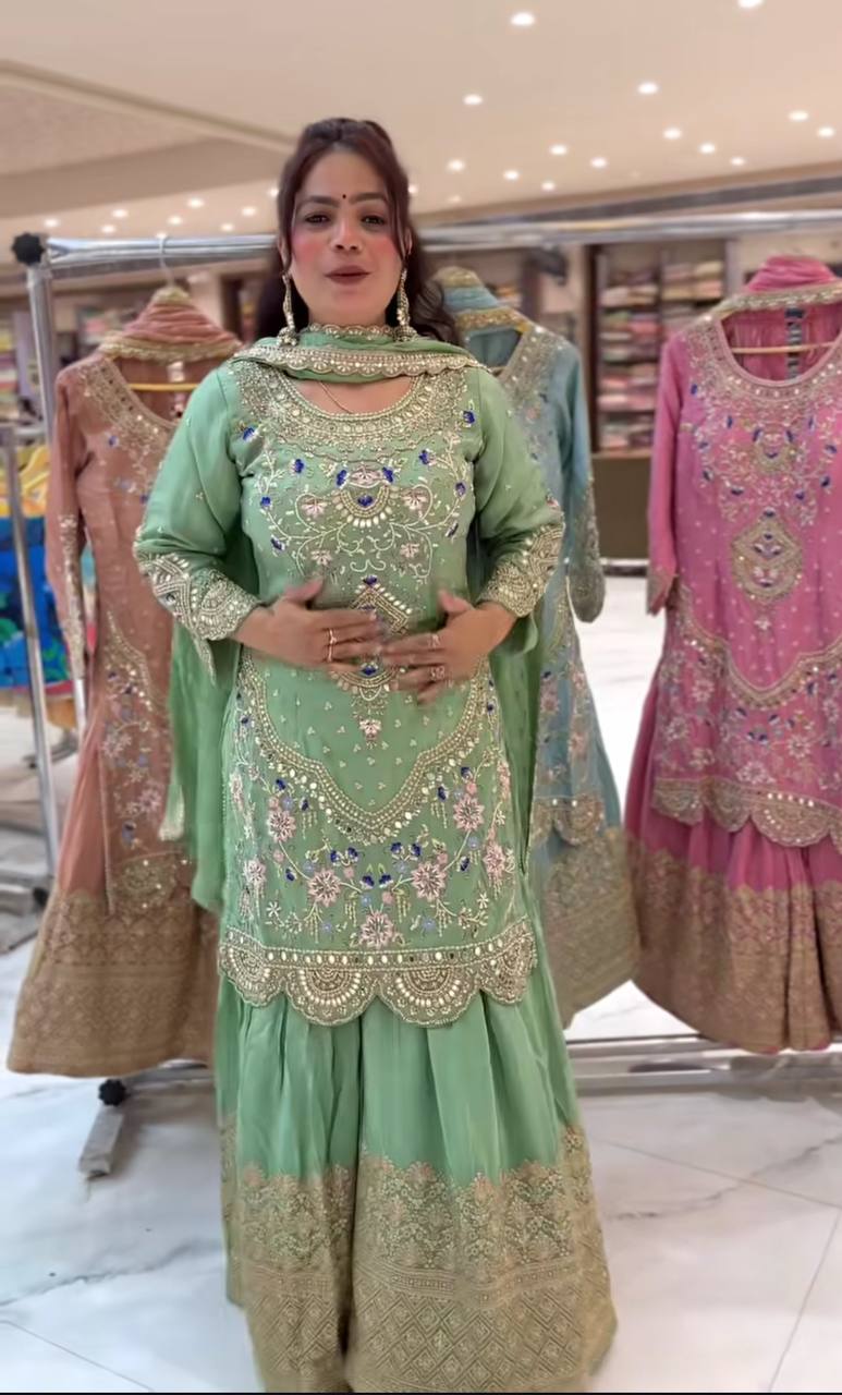 Zarqa-e-Noor Heavy Embroidered Suit Set