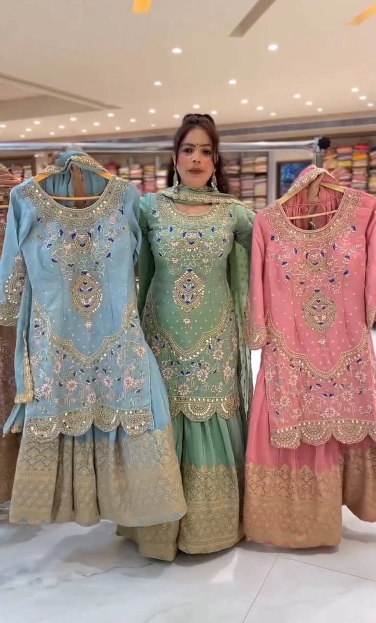 Zarqa-e-Noor Heavy Embroidered Suit Set