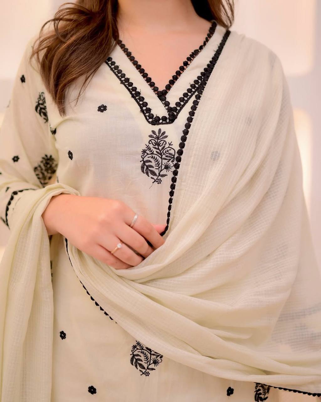 Scarza Black Roman Silk Comfotable Exclusive Suit
