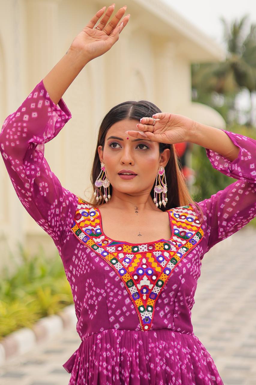 A Twirl of Bandhani Dreams and Mirror Magic